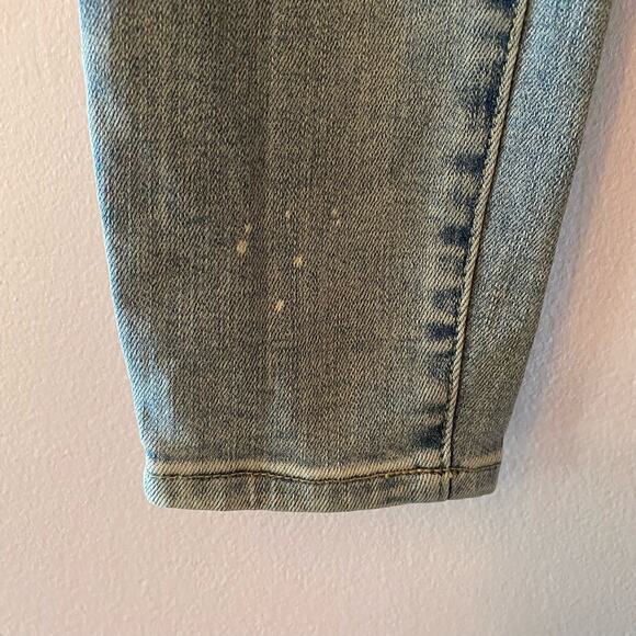 Judy Blue Women's size 28 Skinny Fit Light Wash Distressed Jeans - Picture 7 of 12